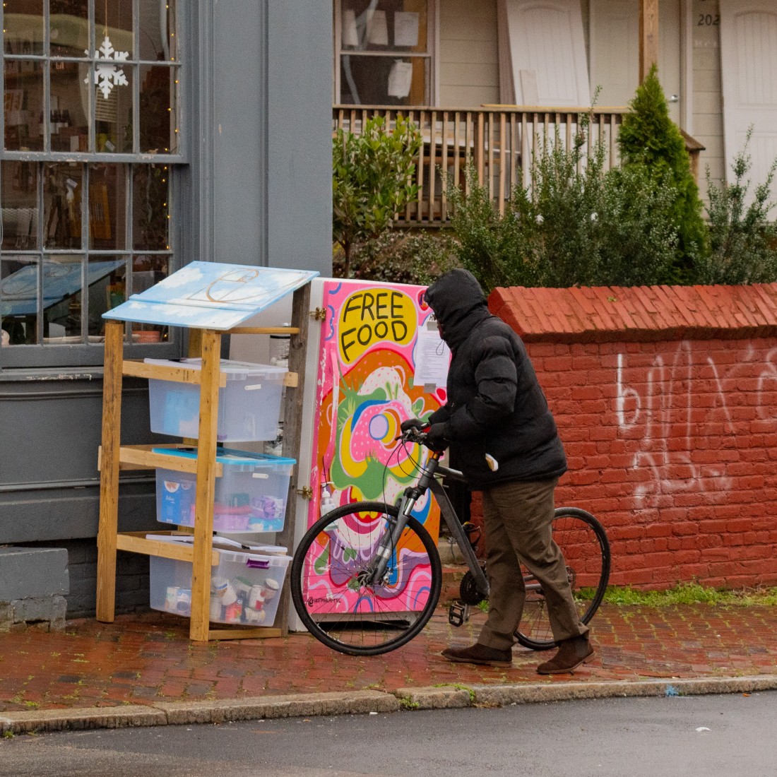 A Hot Pink Fridge Is Helping Feed a Community 1 The community fridge on Venable Street is extremely accessible: it is open 24 hours/day, located near a bus stop and sits feet away from free parking. (Photo: Alex Scribner/VPM News)