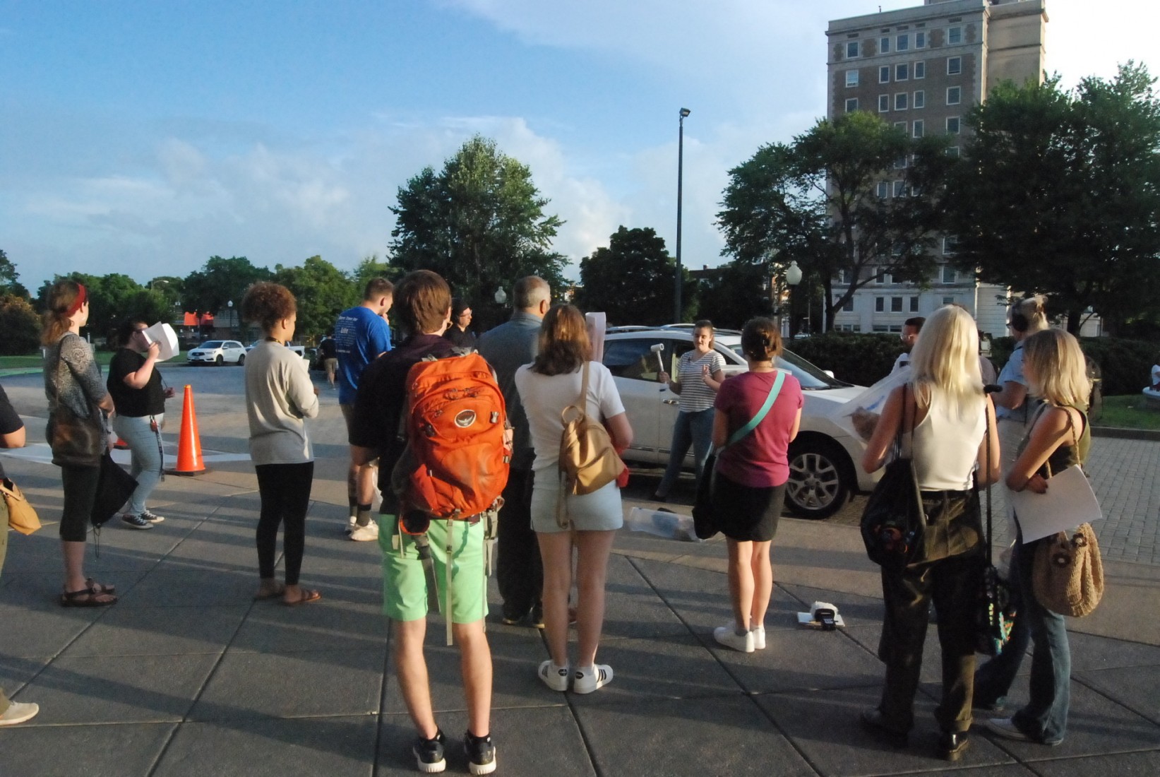 Volunteers gathered to begin temperature data collection. (Photo: Patrick Larsen/VPM News)