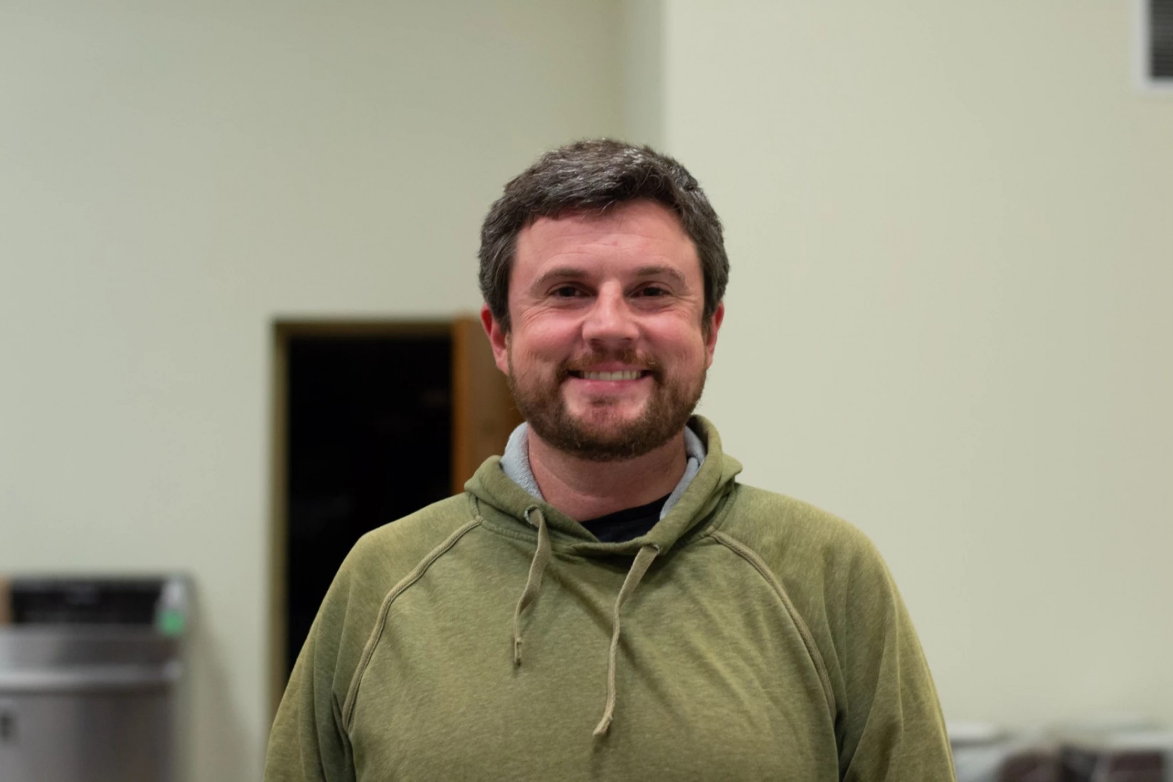 Douglas Alan Diehl plays a mountain resident named Wren Lamm who resists relocation. (Photos: Randi B. Hagi/WMRA)