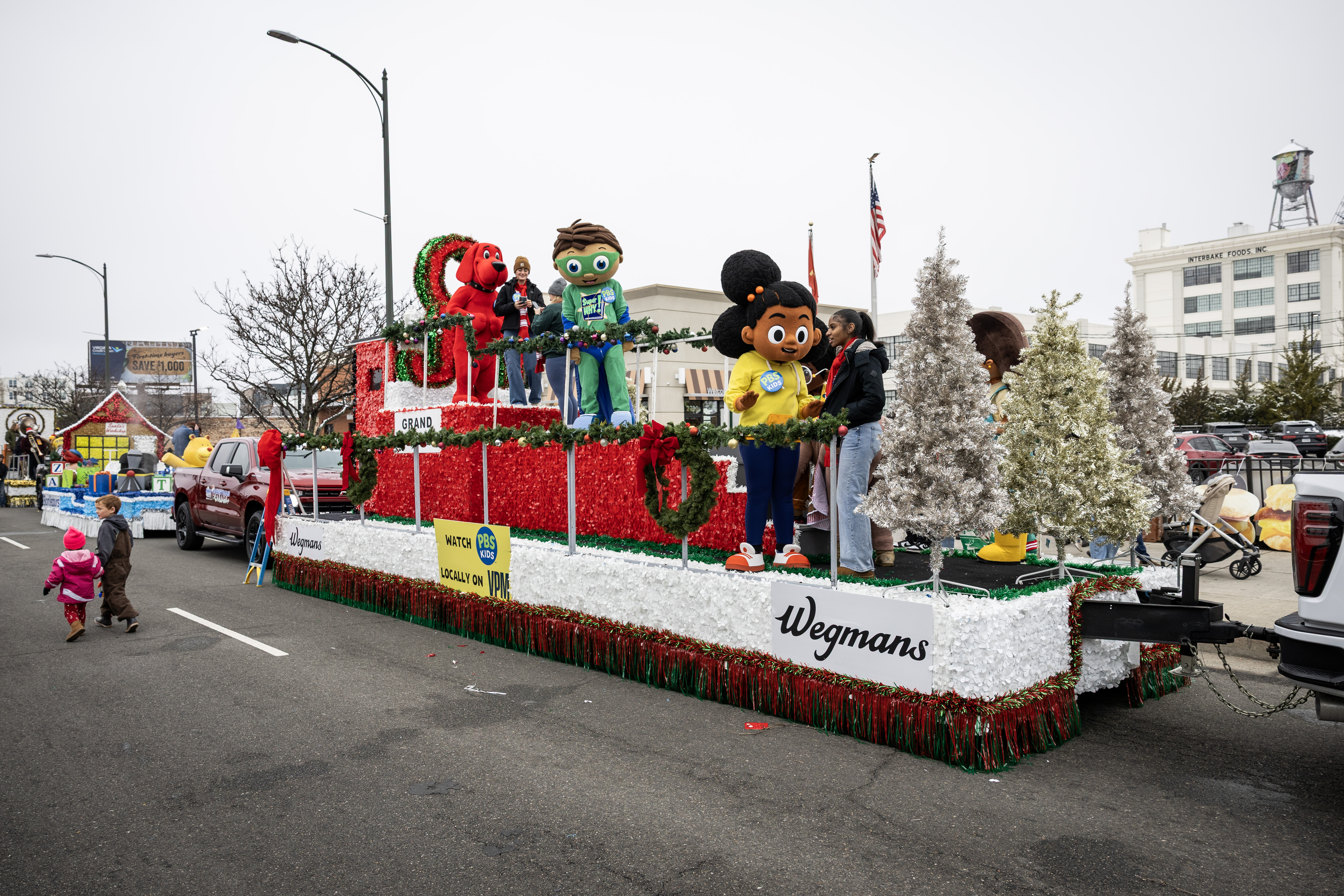 Scenes from the 2025 Dominion Energy Christmas Parade