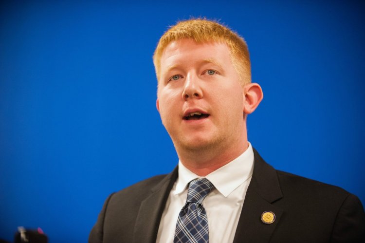 Best for Business, Worst for Workers: Virginia Debates Right-to-Work Law 3 Del. Lee Carter is trying for the second time to repeal Virginia’s right-to-work law, which was passed in 1947. (Craig Carper/VPM News)