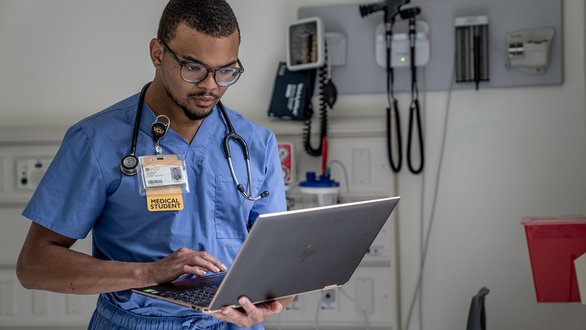 Virginia medical schools aim to recruit Black doctors 3 Jaz-Munn “Jaz” Johnson is a fourth year student at the VCU School of Medicine. He plans to become a pediatrician, and is aware of the lack of Black doctors serving minority communities.