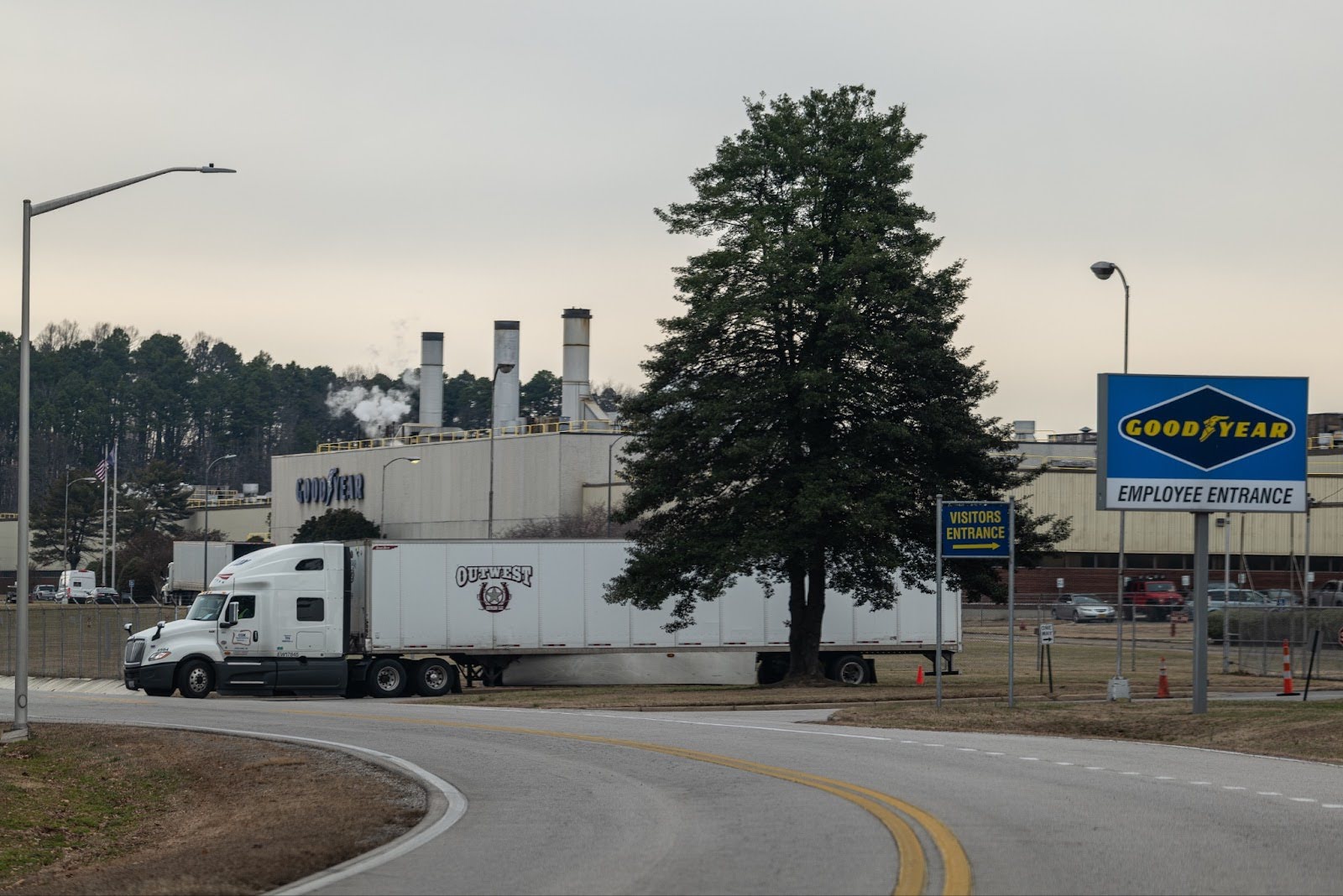 Impact of economic changes on federal operations