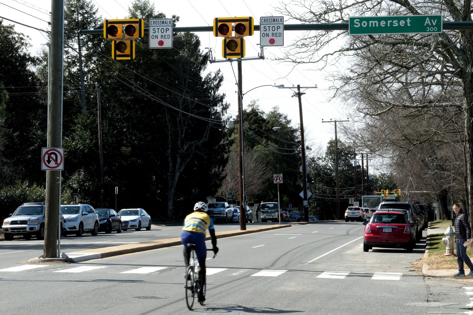 Drivers will have to pay attention this new traffic light on Grove and Somerset Avenues in Richmond. (Photo: David Streever/VPM News)